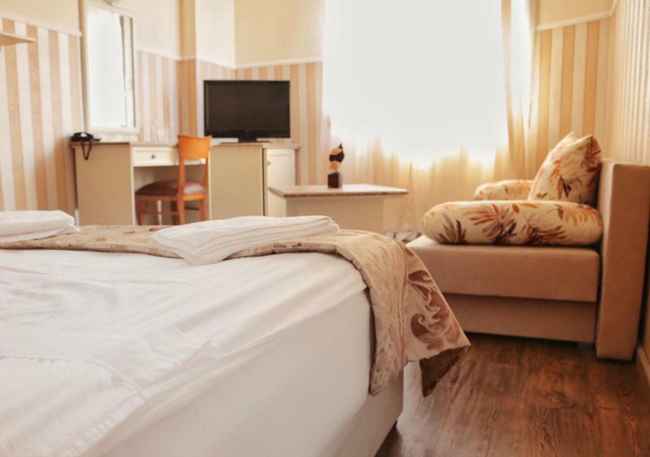 Green Hotel Alexander Palace Sofya Dış mekan fotoğraf